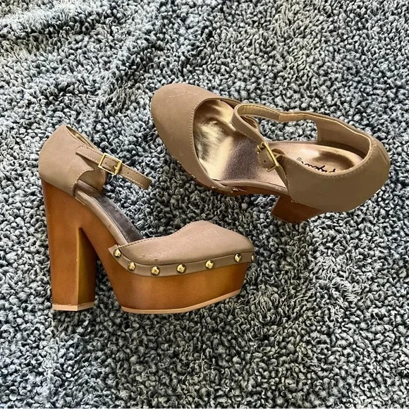 Qupid - Women’s Wedges - Picture 1 of 12